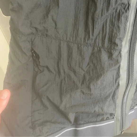 Fabletics Black Nylon Kennedy Vest Black Size Medium Mesh Lining Hooded Sporty - Picture 8 of 9